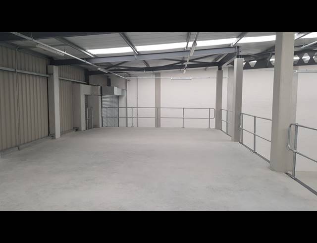608M² FACTORY FOR SALE IN STIKLAND